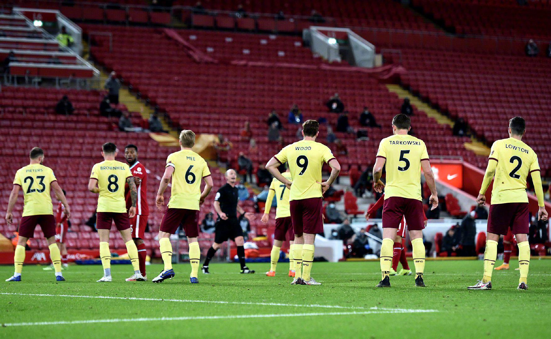 离开一个长 离开一个长